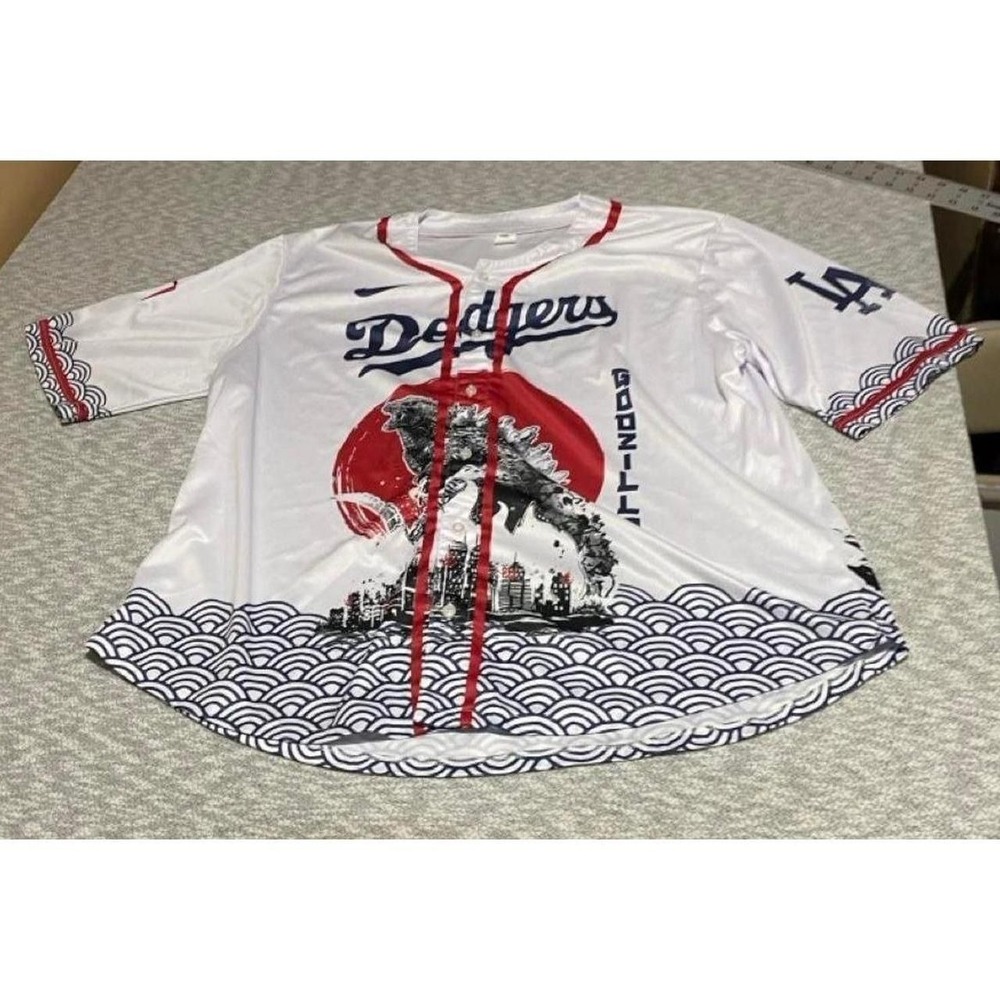 Dodgers x Godzilla jersey button upJapan baseball(no brand). Size XXL. SKU-B631